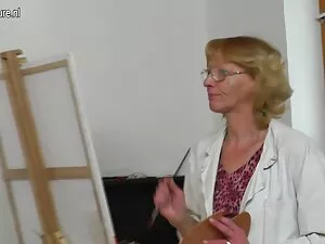 Laska w krótkiej suk ...